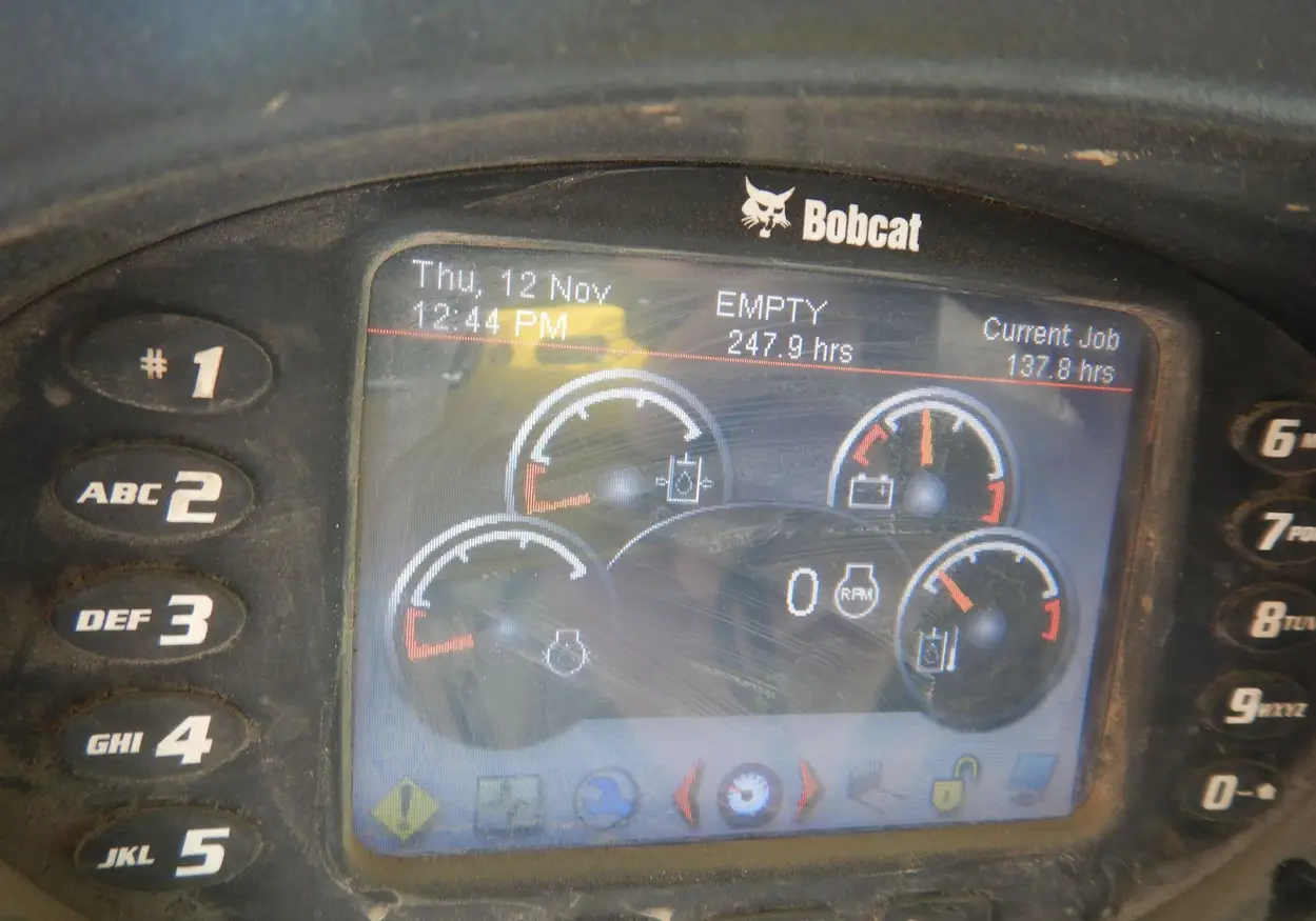 2014 Bobcat T750 tracked skid steer loader