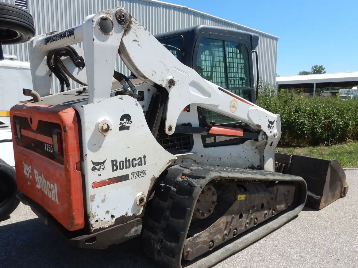 2014 Bobcat T750 tracked skid steer loader