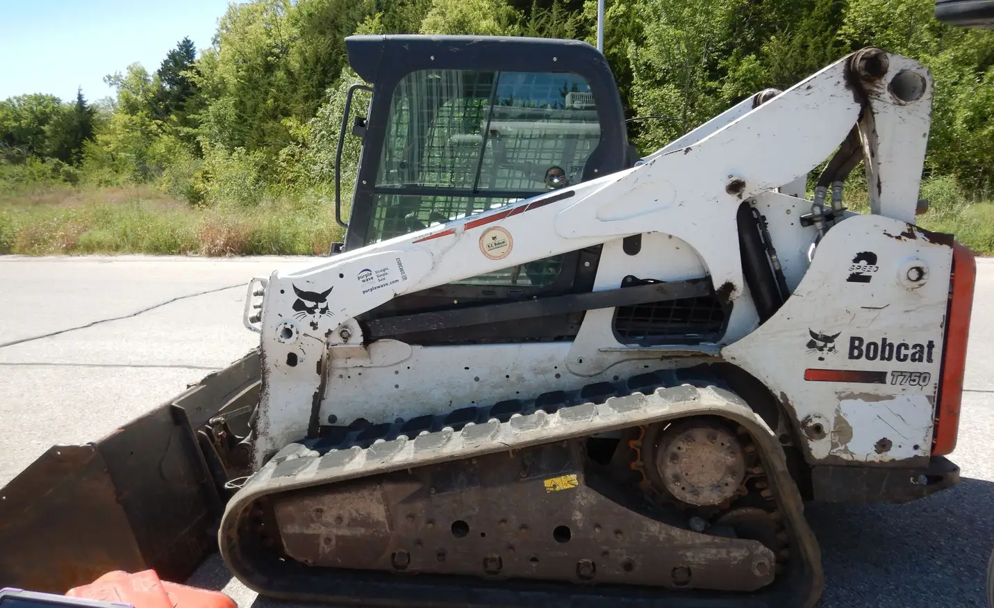 2014 Bobcat T750 tracked skid steer loader