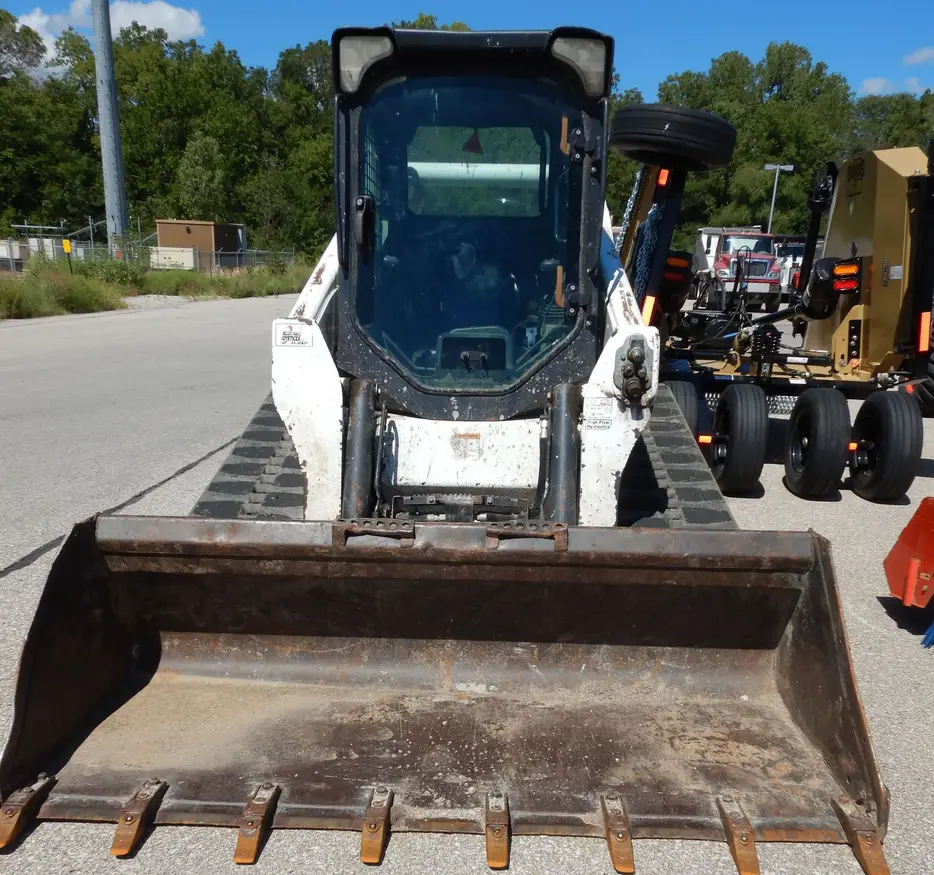 2014 Bobcat T750 tracked skid steer loader