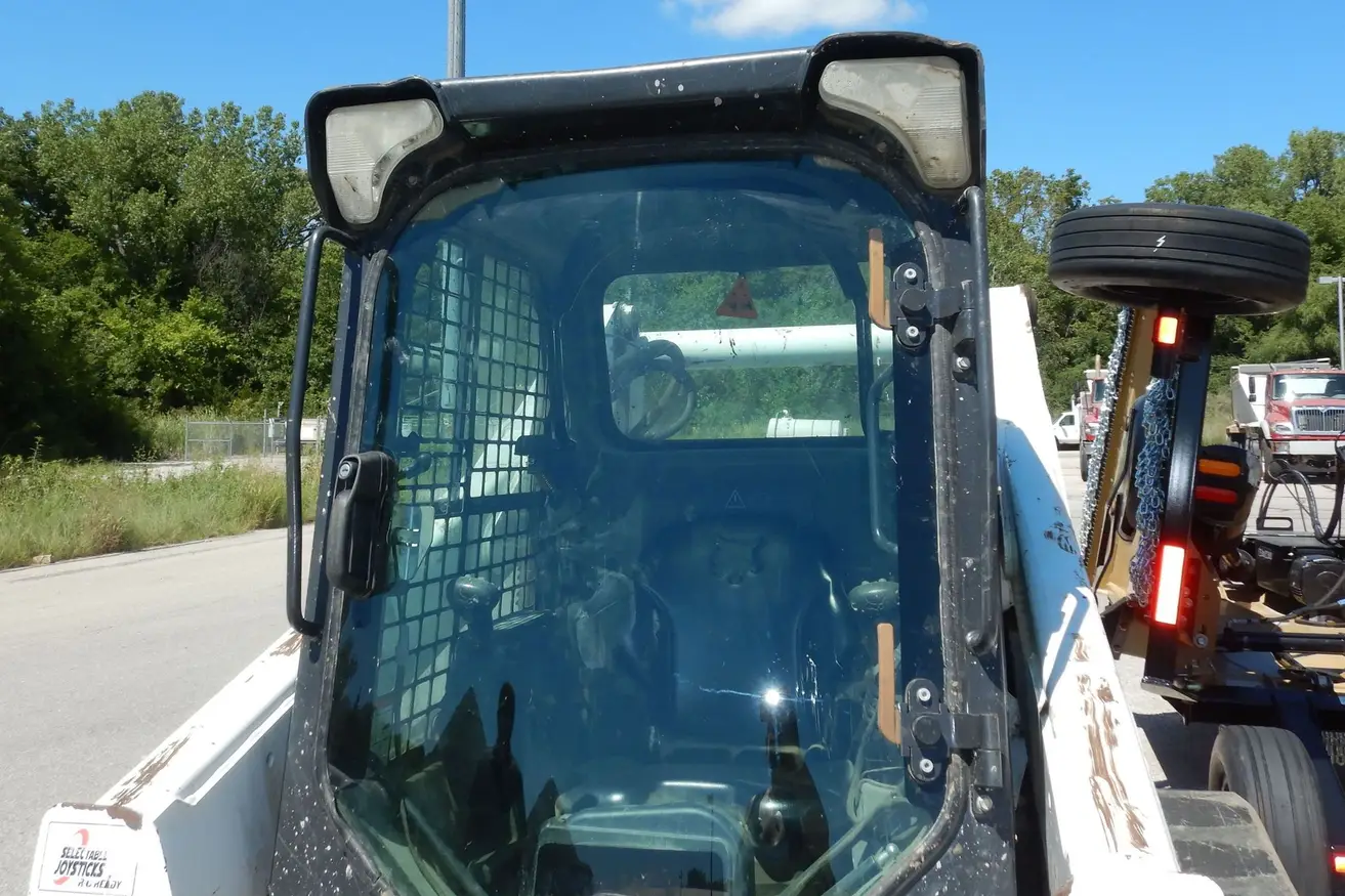 2014 Bobcat T750 tracked skid steer loader