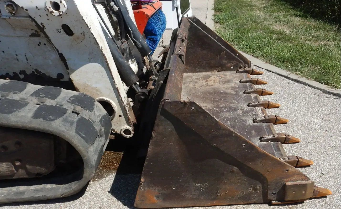2014 Bobcat T750 tracked skid steer loader