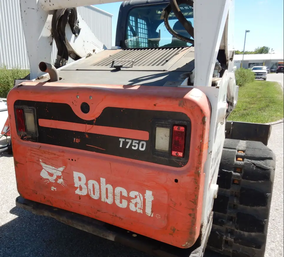 2014 Bobcat T750 tracked skid steer loader