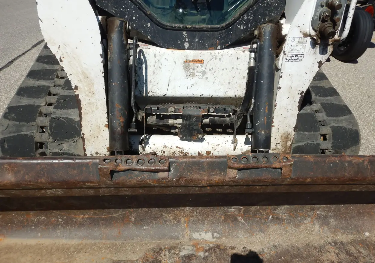 2014 Bobcat T750 tracked skid steer loader