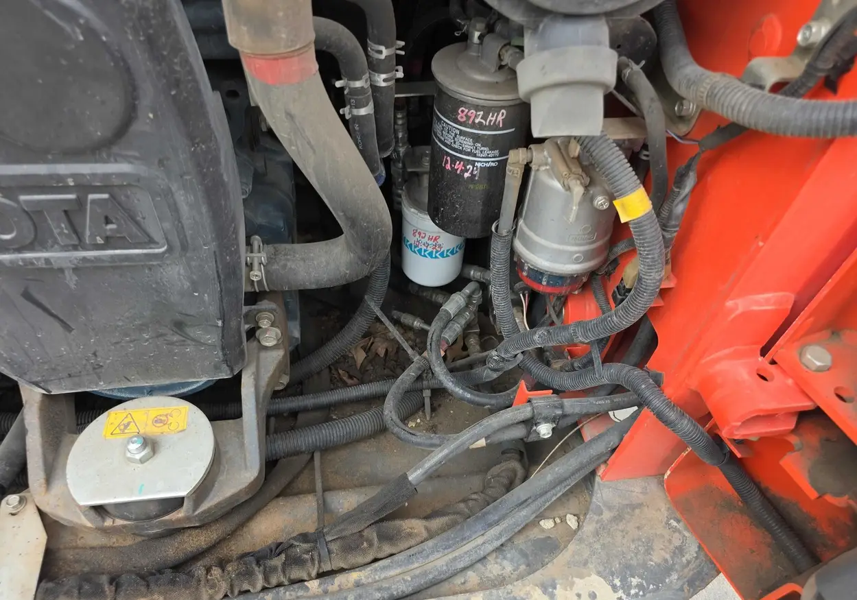2016 Kubota SSV65 skid steer loader