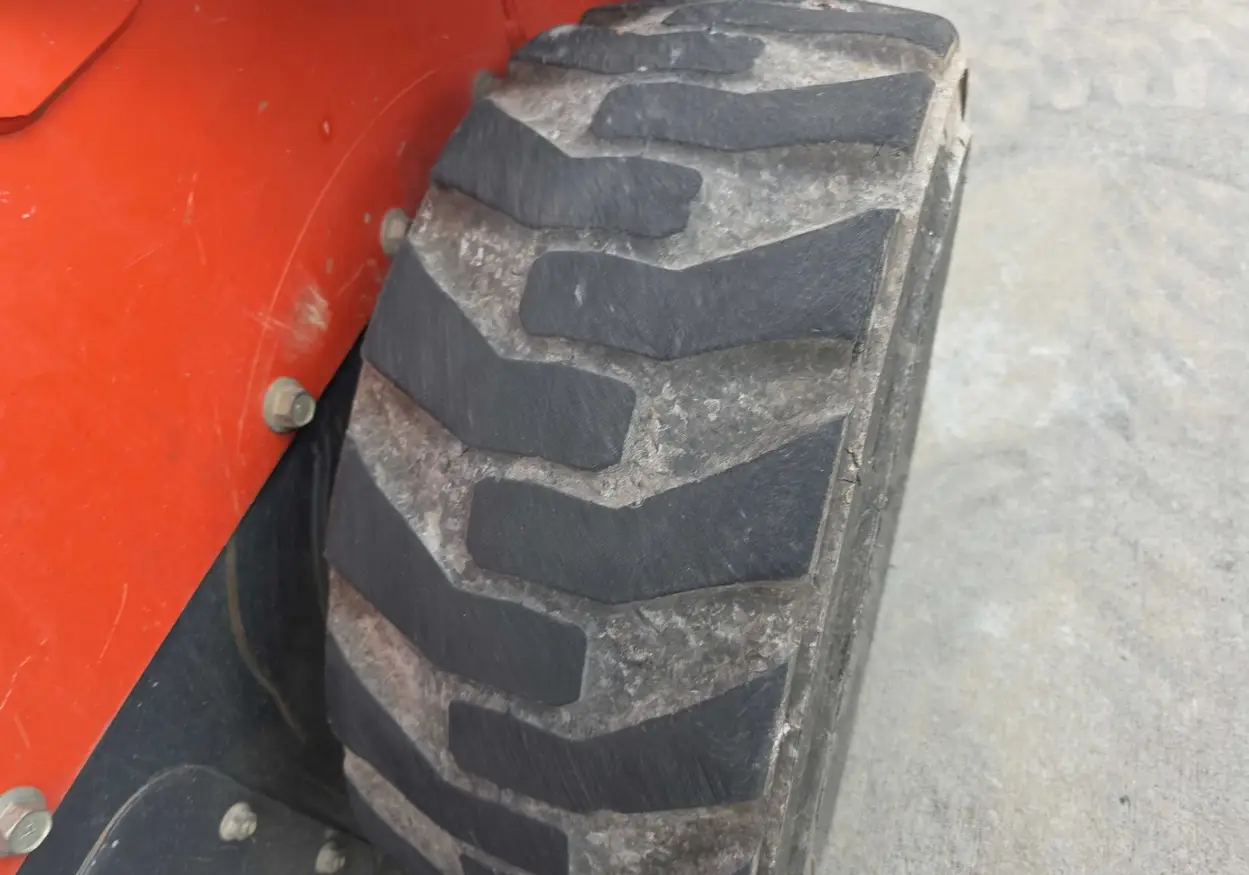 2016 Kubota SSV65 skid steer loader