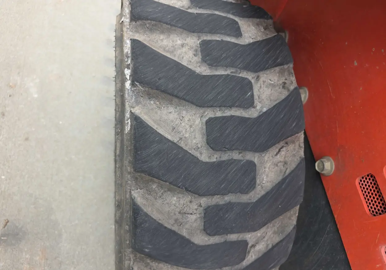 2016 Kubota SSV65 skid steer loader