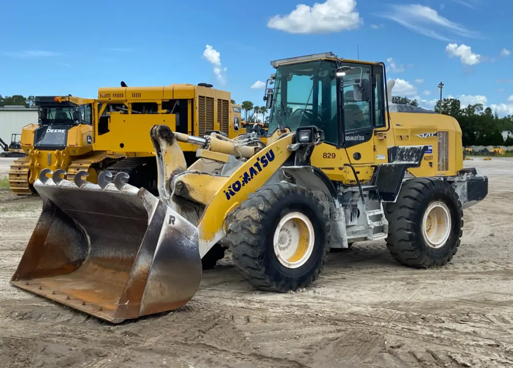 2017 Komatsu WA320-8 165 HP Wheel Loader 3.75 Yard