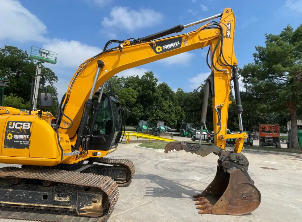 2018 JCB JS131LC Hydraulic Excavator A/C Cab Aux Hyd Thumb 36'' bucket