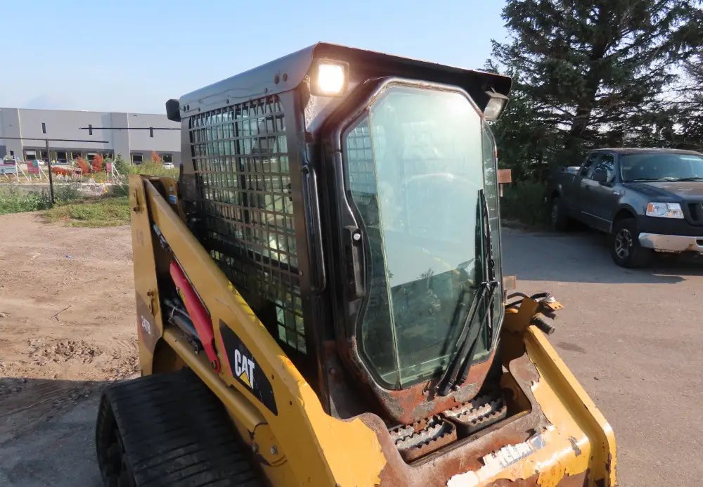 2015 Caterpillar 247B3 tracked skid steer loader Cab 2 Speed A/C Aux Hyd Q/C