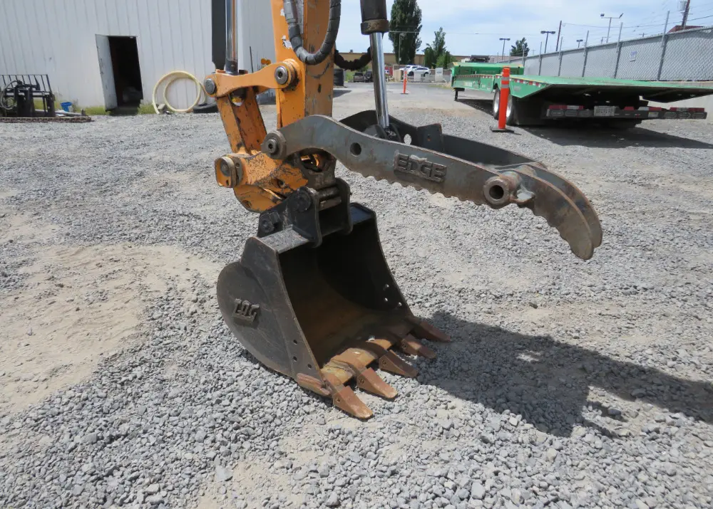 2018 Mustang 450Z Mini Excavator Aux Hyd Bucket Blade Thumb Q/C