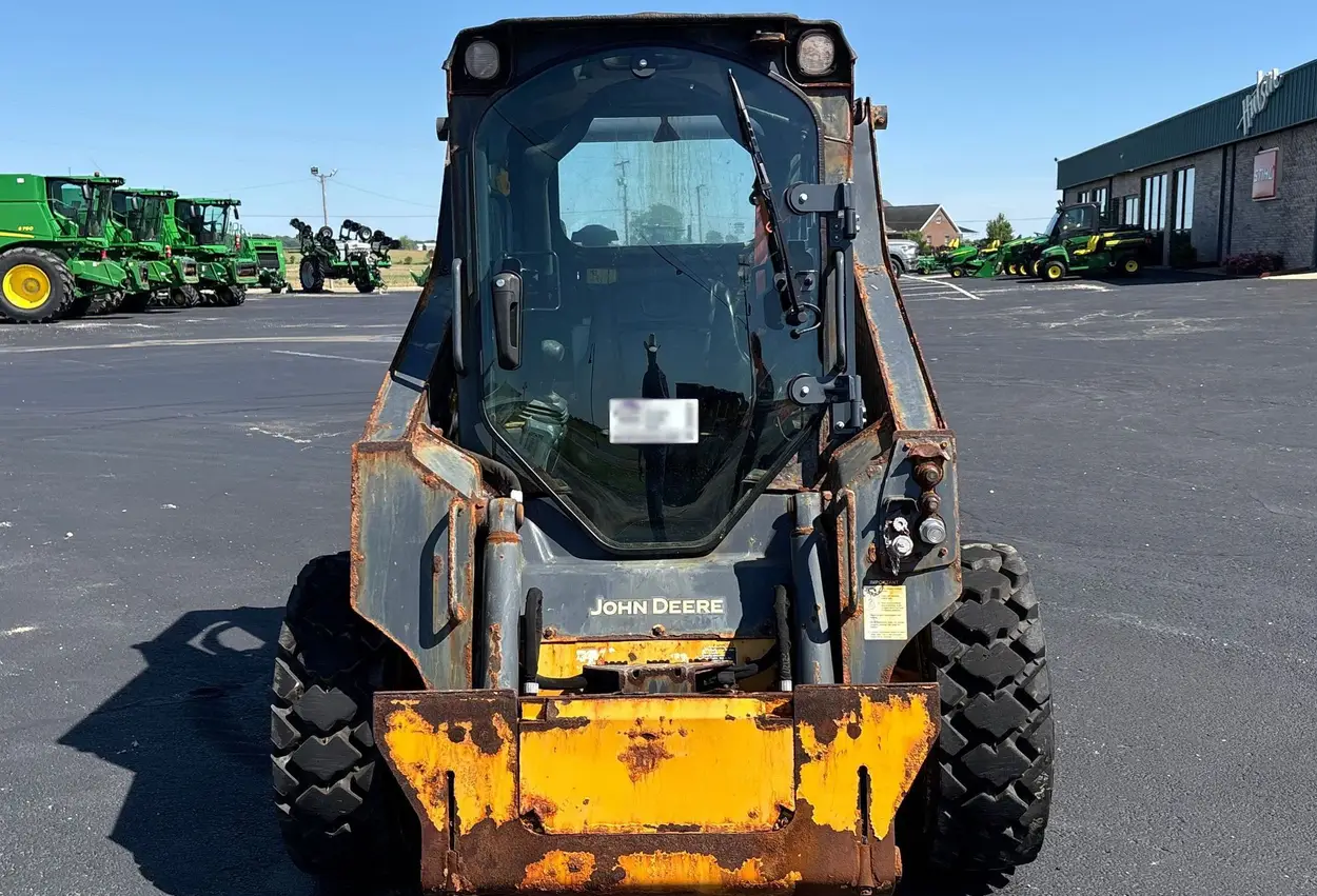 2020 John Deere 318G skid steer loader