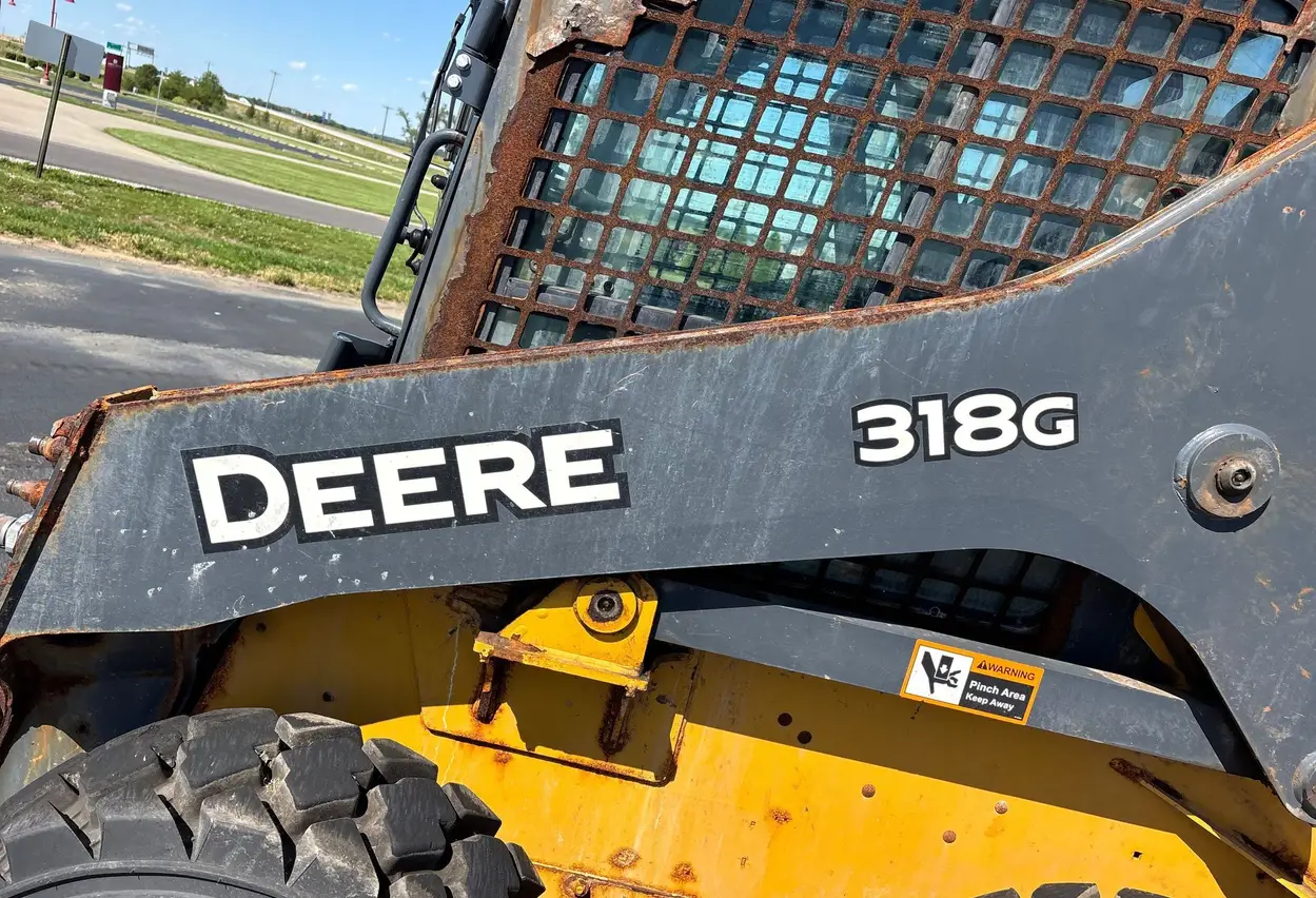 2020 John Deere 318G skid steer loader