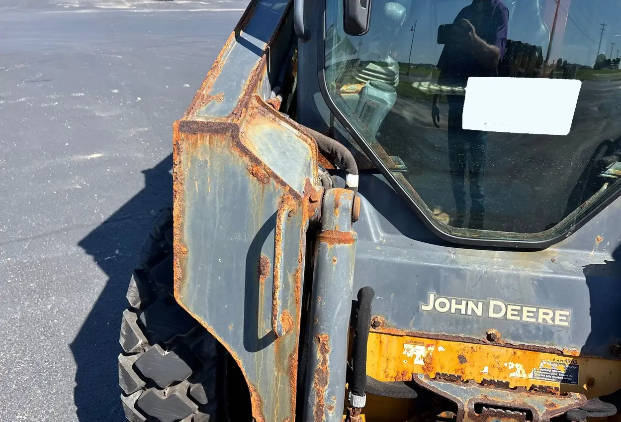 2020 John Deere 318G skid steer loader