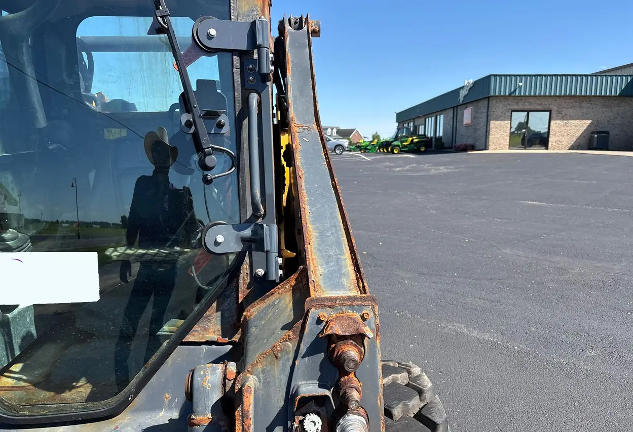 2020 John Deere 318G skid steer loader