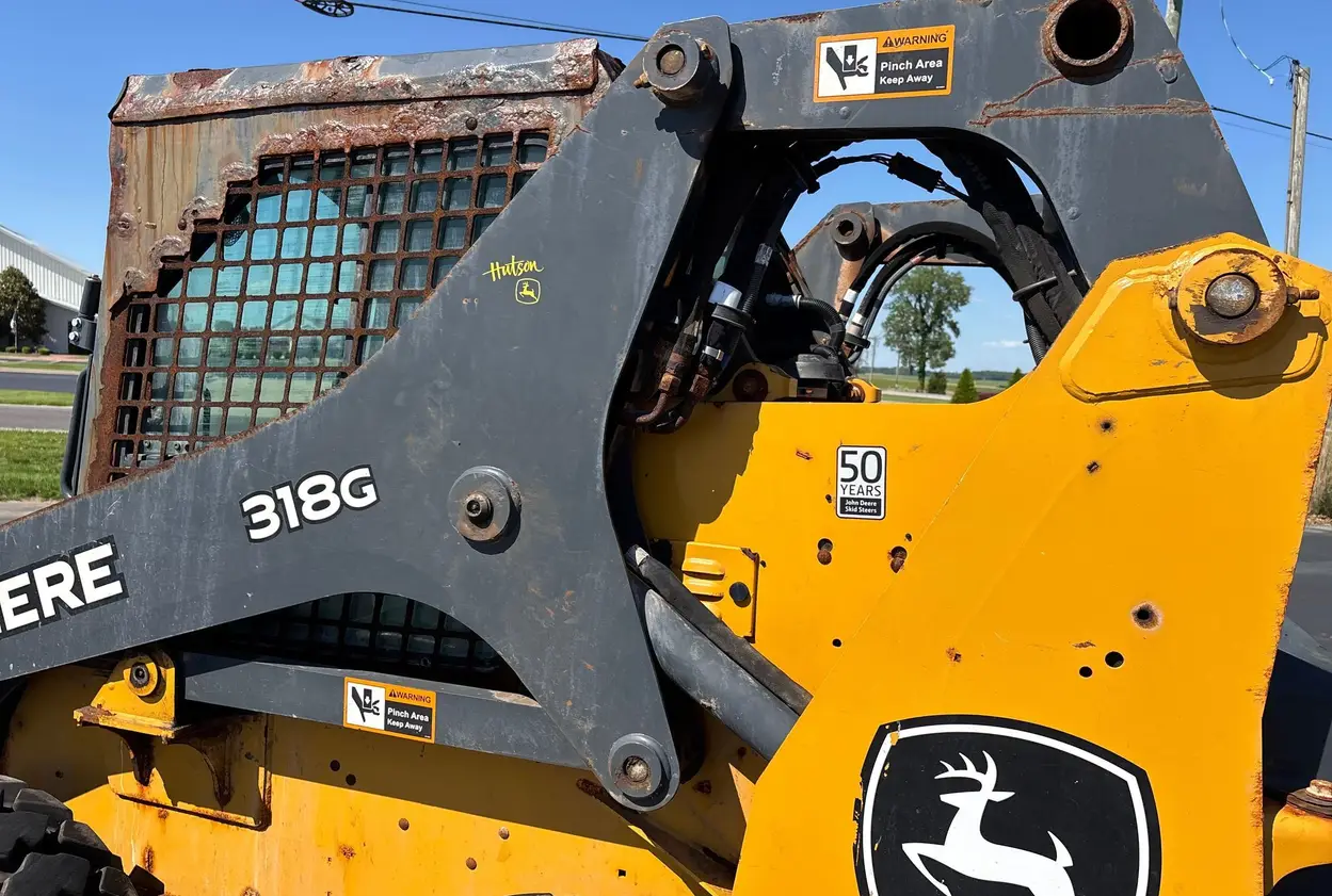 2020 John Deere 318G skid steer loader