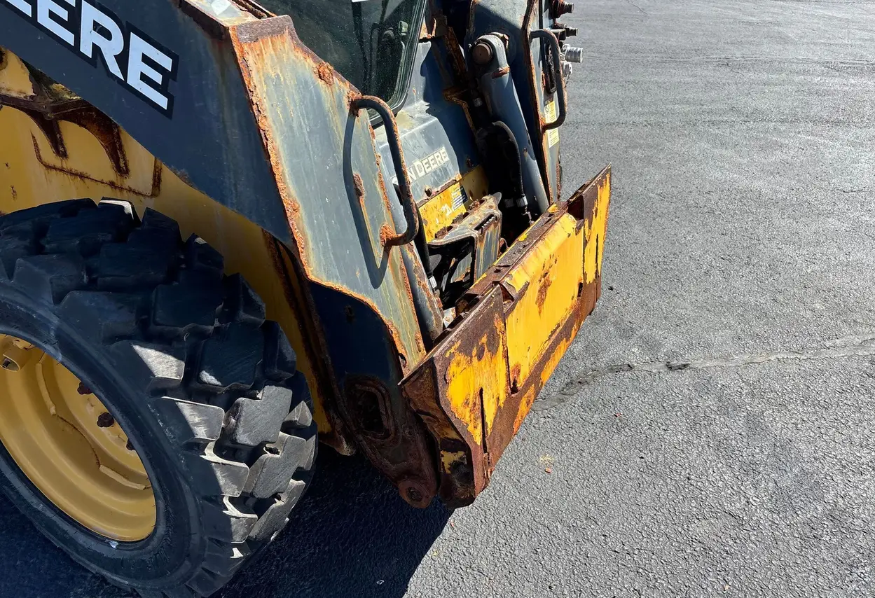 2020 John Deere 318G skid steer loader