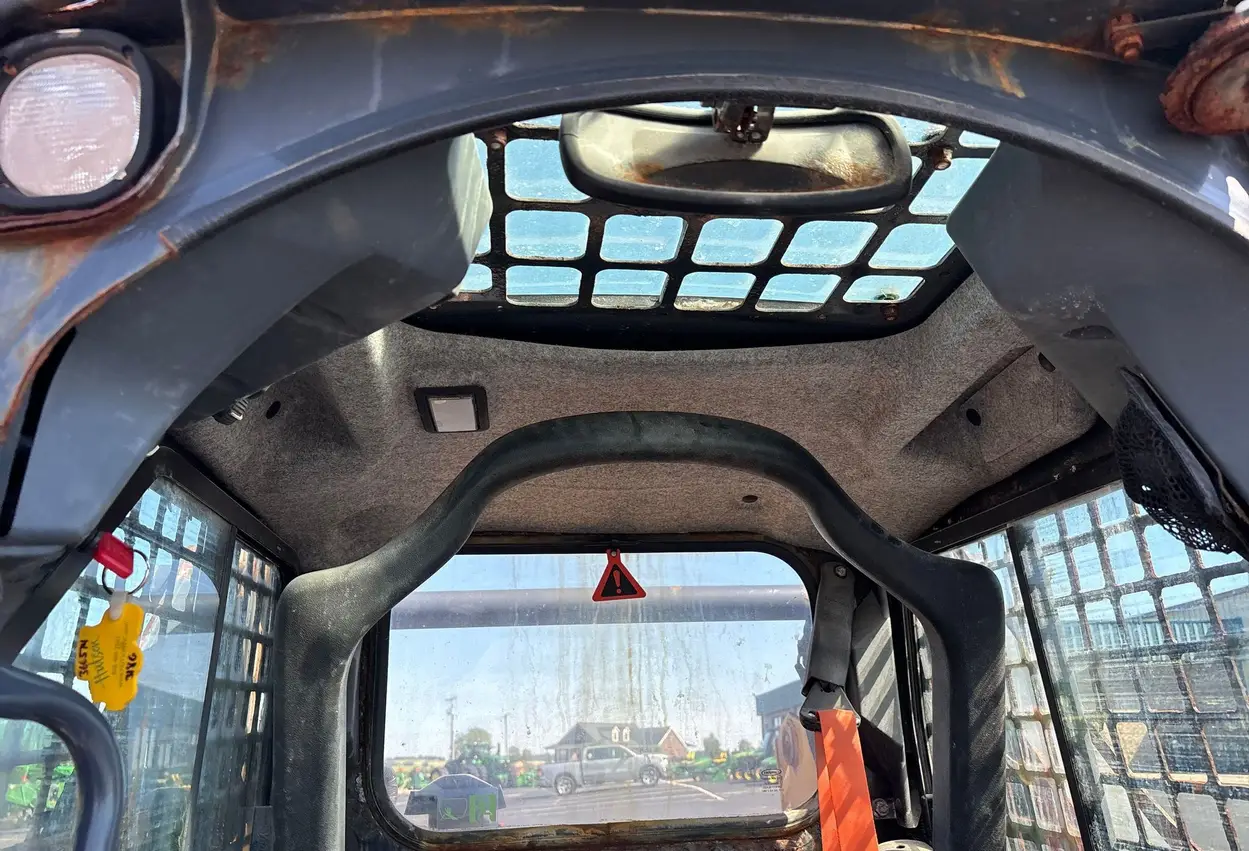 2020 John Deere 318G skid steer loader