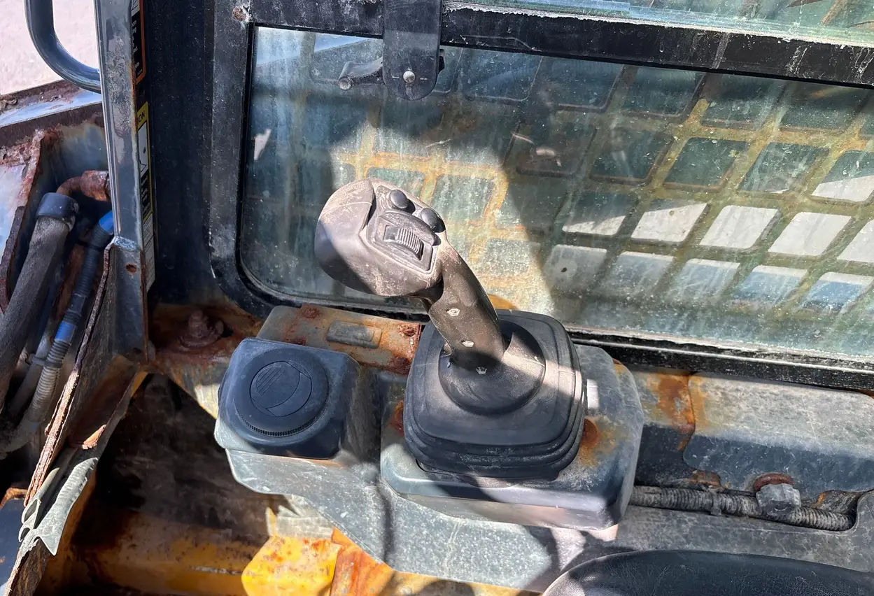 2020 John Deere 318G skid steer loader