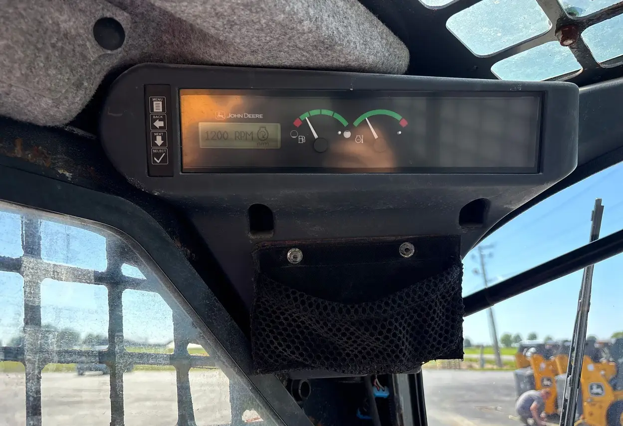 2020 John Deere 318G skid steer loader
