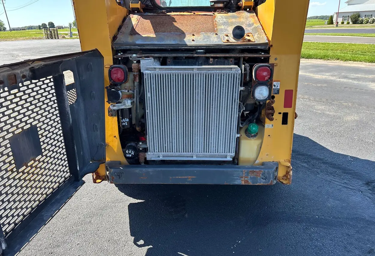 2020 John Deere 318G skid steer loader
