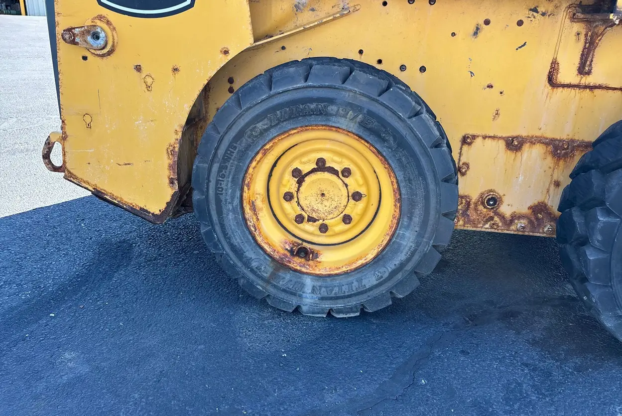 2020 John Deere 318G skid steer loader