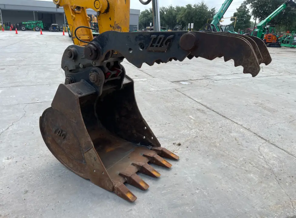 2018 JCB JS131LC Hydraulic Excavator A/C Cab Aux Hyd Thumb 36'' bucket
