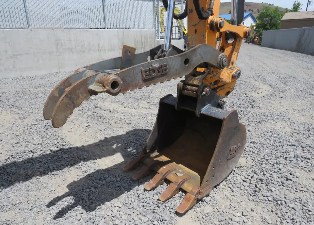 2018 Mustang 450Z Mini Excavator Aux Hyd Bucket Blade Thumb Q/C