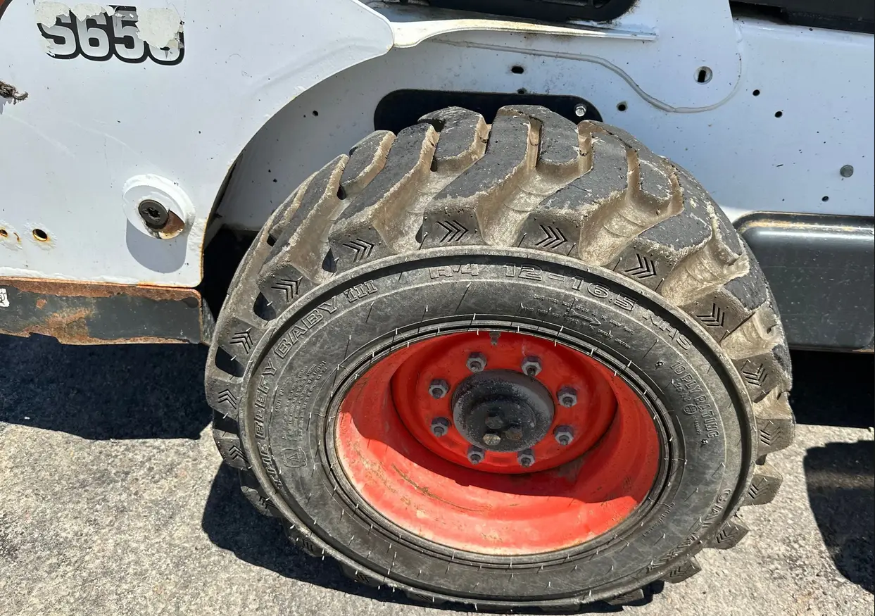 2019 Bobcat S650 skid steer loader