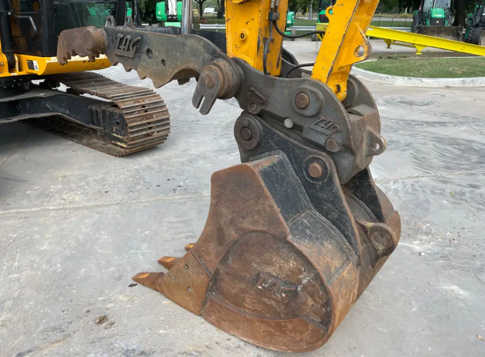 2018 JCB JS131LC Hydraulic Excavator A/C Cab Aux Hyd Thumb 36'' bucket