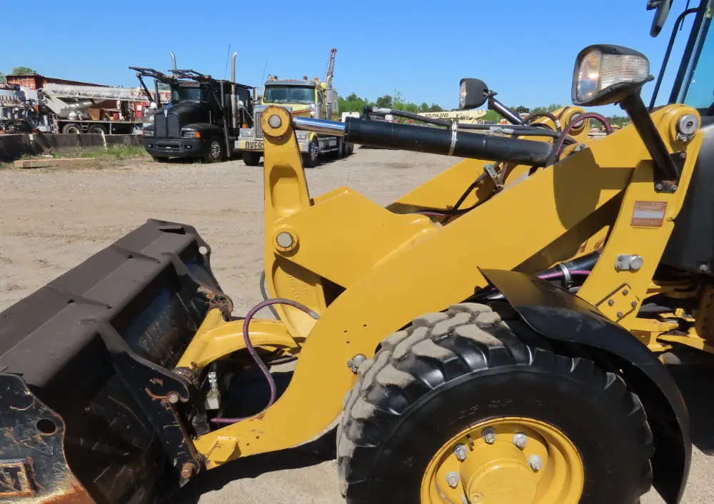 2019 Caterpillar 906M Compact Wheel Loader Aux Hyd Q/C Heated Cab CA