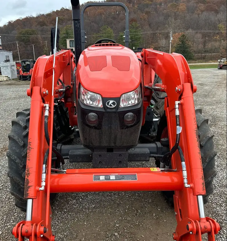 2022 Kubota M5 111D MFWD tractor
