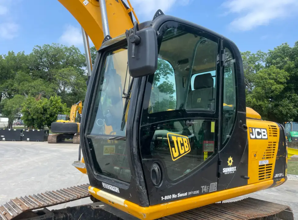 2018 JCB JS131LC Hydraulic Excavator A/C Cab Aux Hyd Thumb 36'' bucket