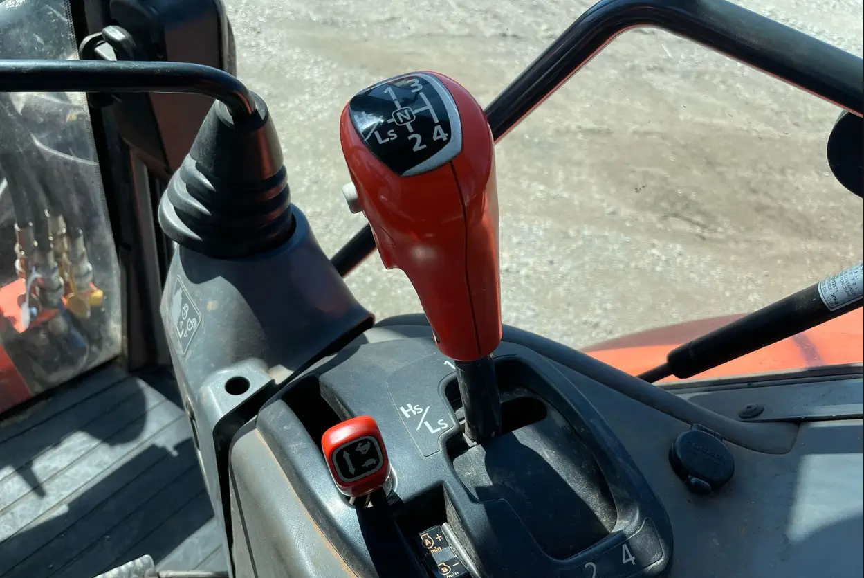 2021 Kubota M6S-111SHDC MFWD tractor