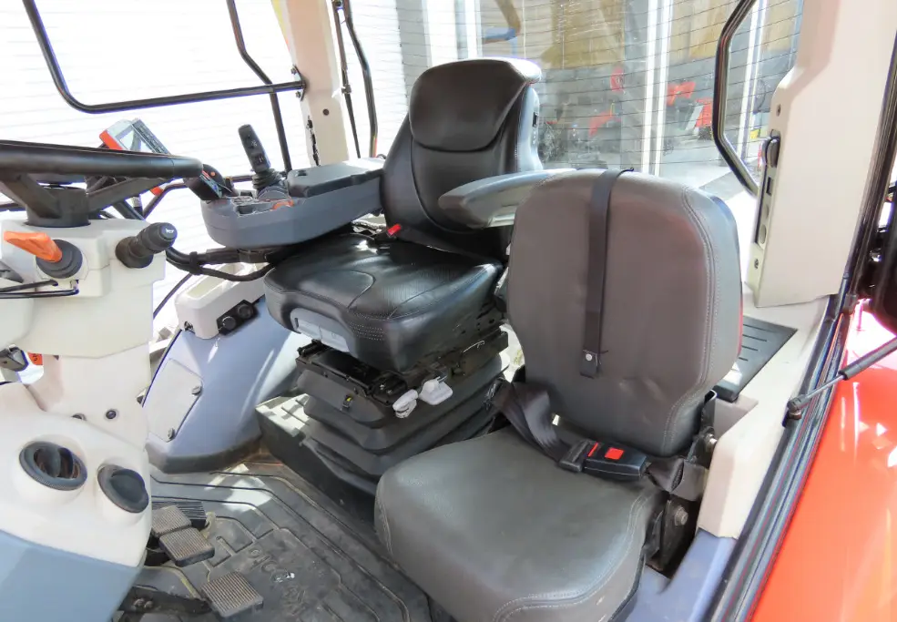 2022 Kubota M8-201 4WD Diesel Tractor w/ Front End Loader Ag Farm Q/A
