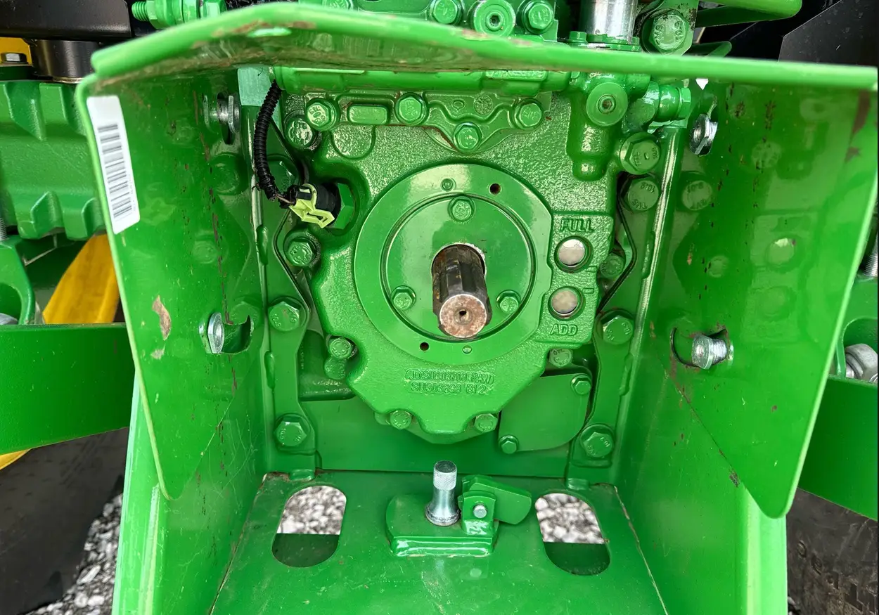 2022 John Deere 5075E MFWD tractor
