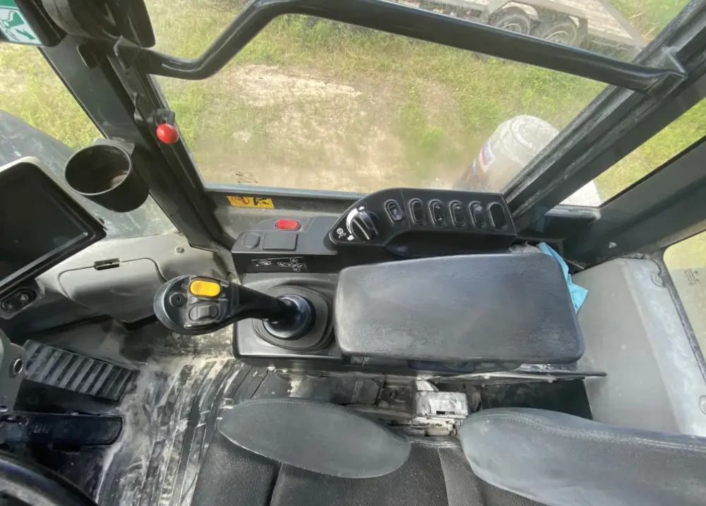 2017 Komatsu WA320-8 165 HP Wheel Loader 3.75 Yard