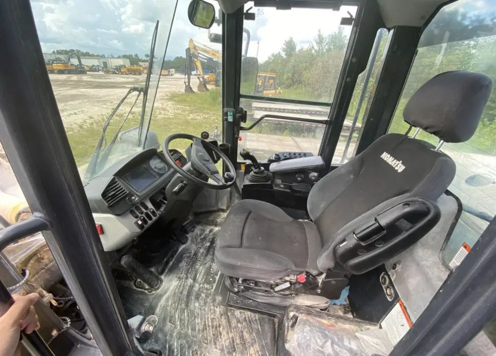 2017 Komatsu WA320-8 165 HP Wheel Loader 3.75 Yard