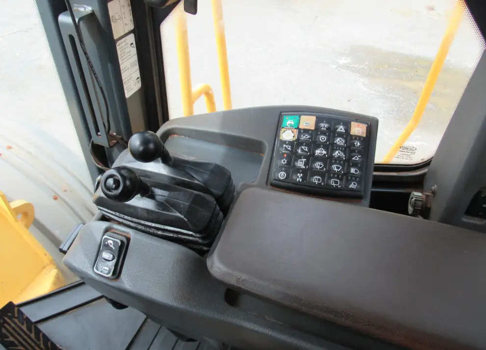 2009 John Deere 844K 4WD Articulating Wheel Loader Cab A/C