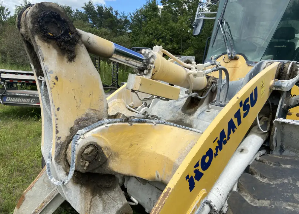 2017 Komatsu WA320-8 165 HP Wheel Loader 3.75 Yard