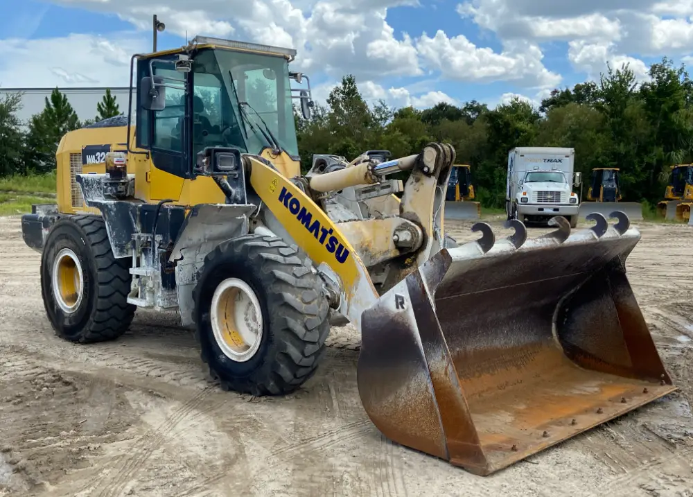 2017 Komatsu WA320-8 165 HP Wheel Loader 3.75 Yard