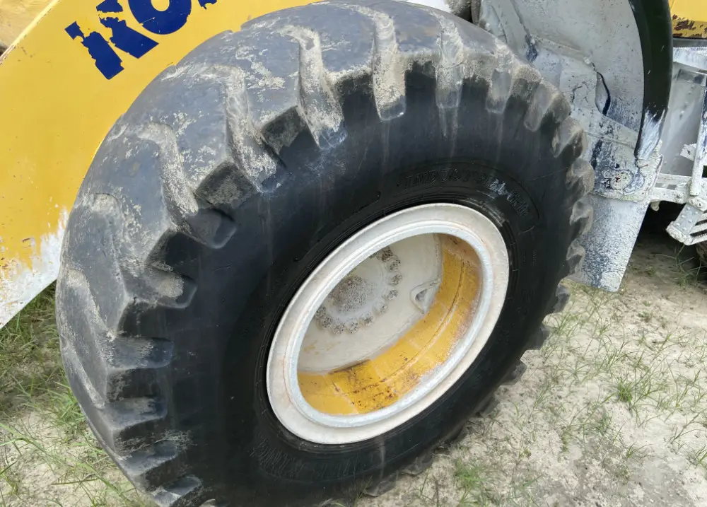 2017 Komatsu WA320-8 165 HP Wheel Loader 3.75 Yard