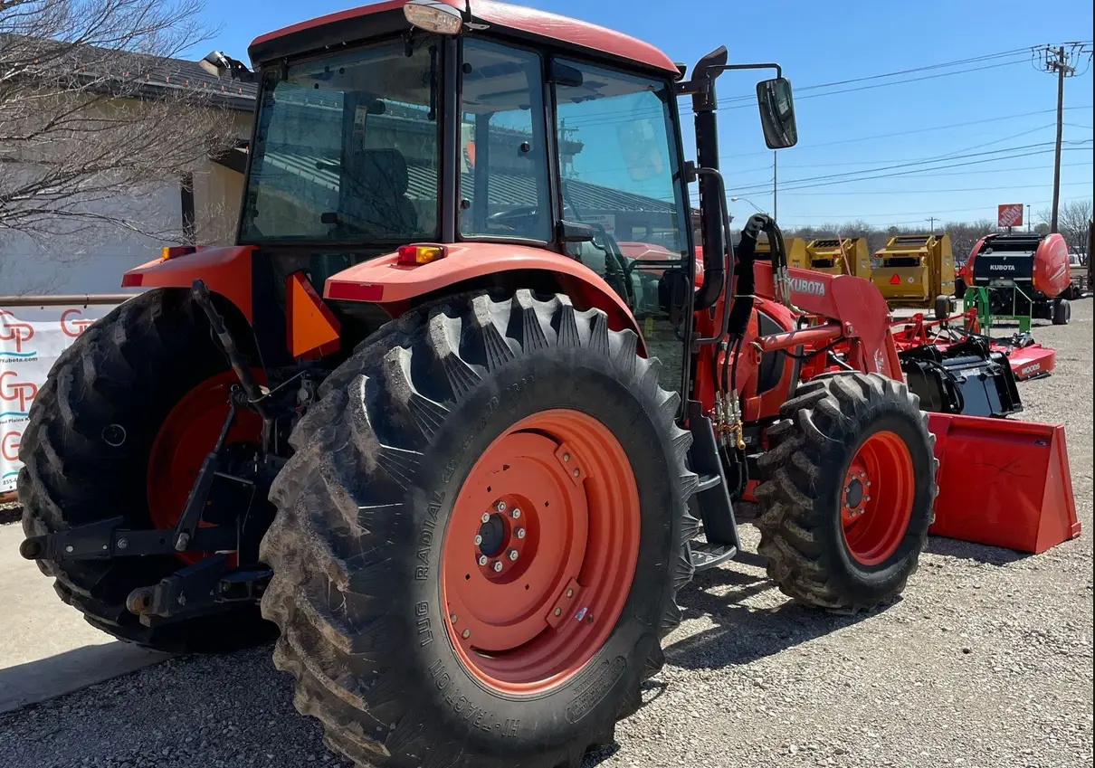 2021 Kubota M6S-111SHDC MFWD tractor