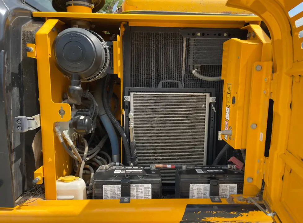 2018 JCB JS131LC Hydraulic Excavator A/C Cab Aux Hyd Thumb 36'' bucket