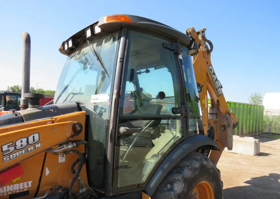 2016 Case 580 Super N 4WD Loader Backhoe Enclosed Bucket