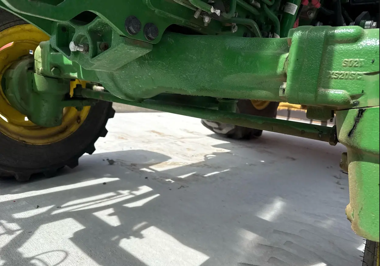 2022 John Deere 4052R MFWD tractor