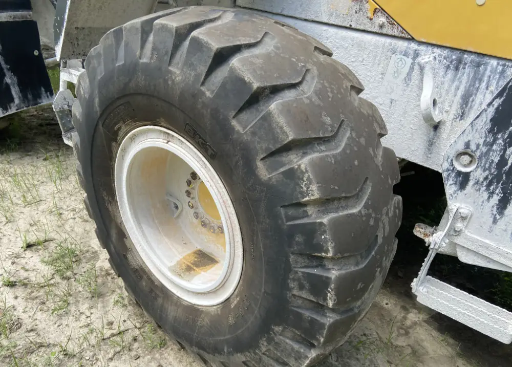 2017 Komatsu WA320-8 165 HP Wheel Loader 3.75 Yard