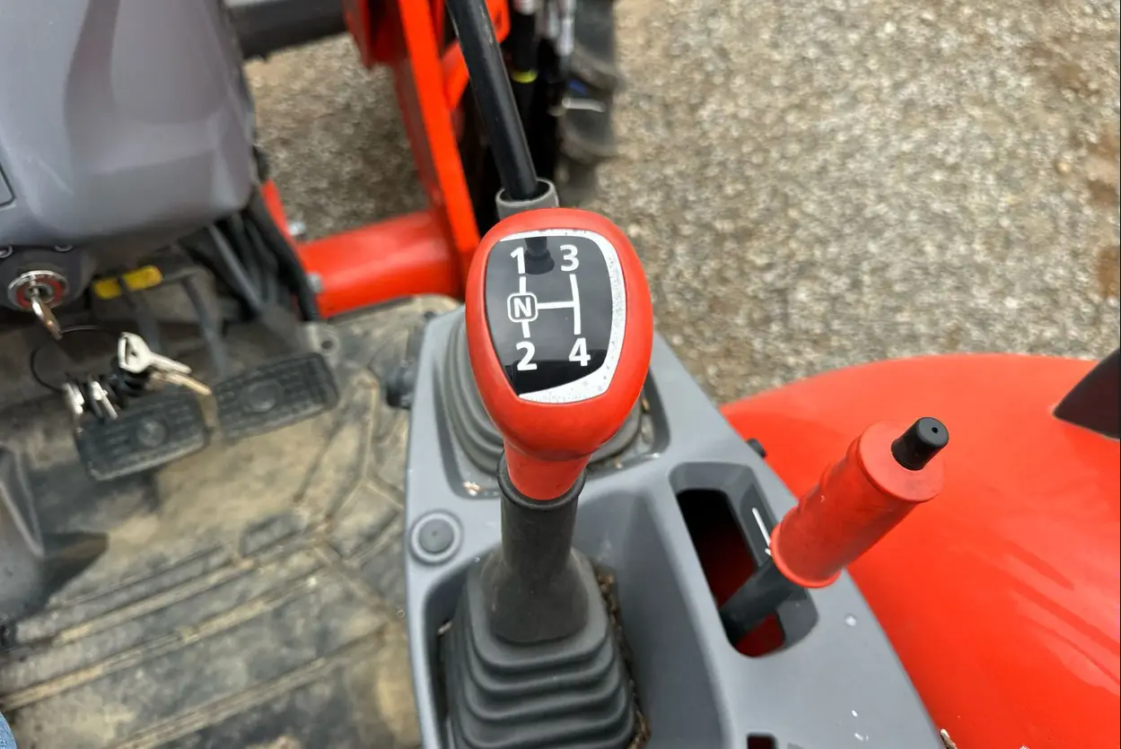 2022 Kubota M5 111D MFWD tractor