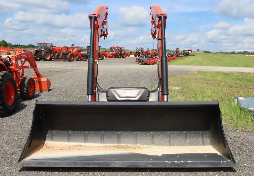 2022 Kubota M8-201 4WD Diesel Tractor w/ Front End Loader Ag Farm Q/A