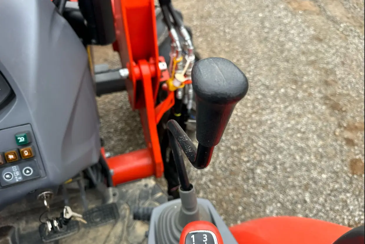 2022 Kubota M5 111D MFWD tractor